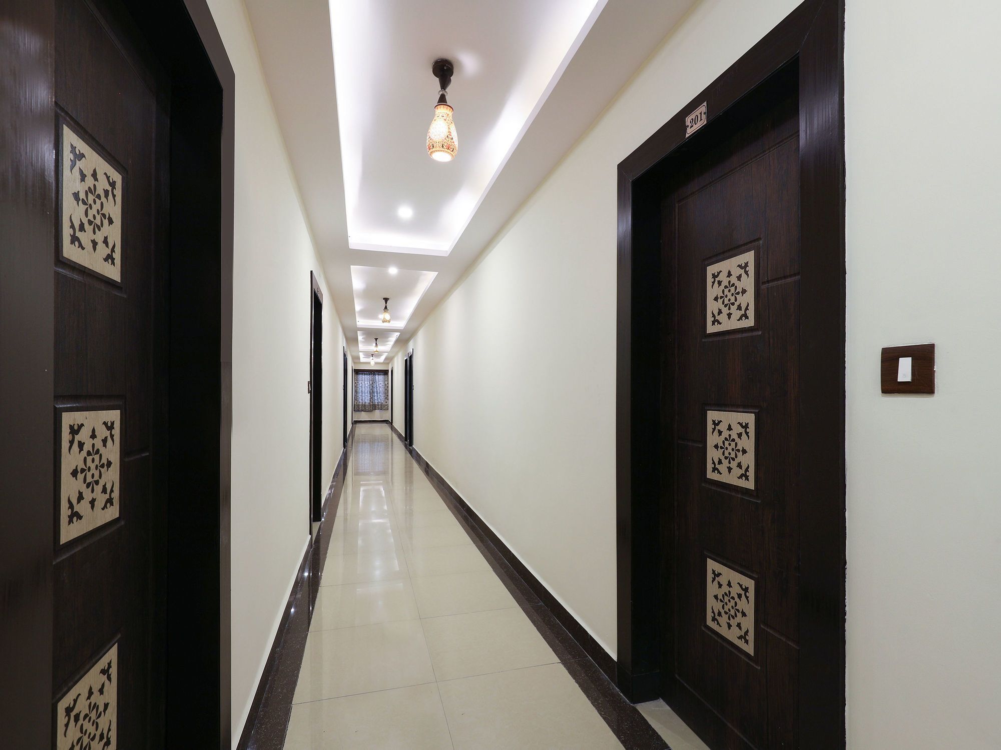 Oyo 16539 Grand Sandarshini Inn Hyderabad Eksteriør bilde