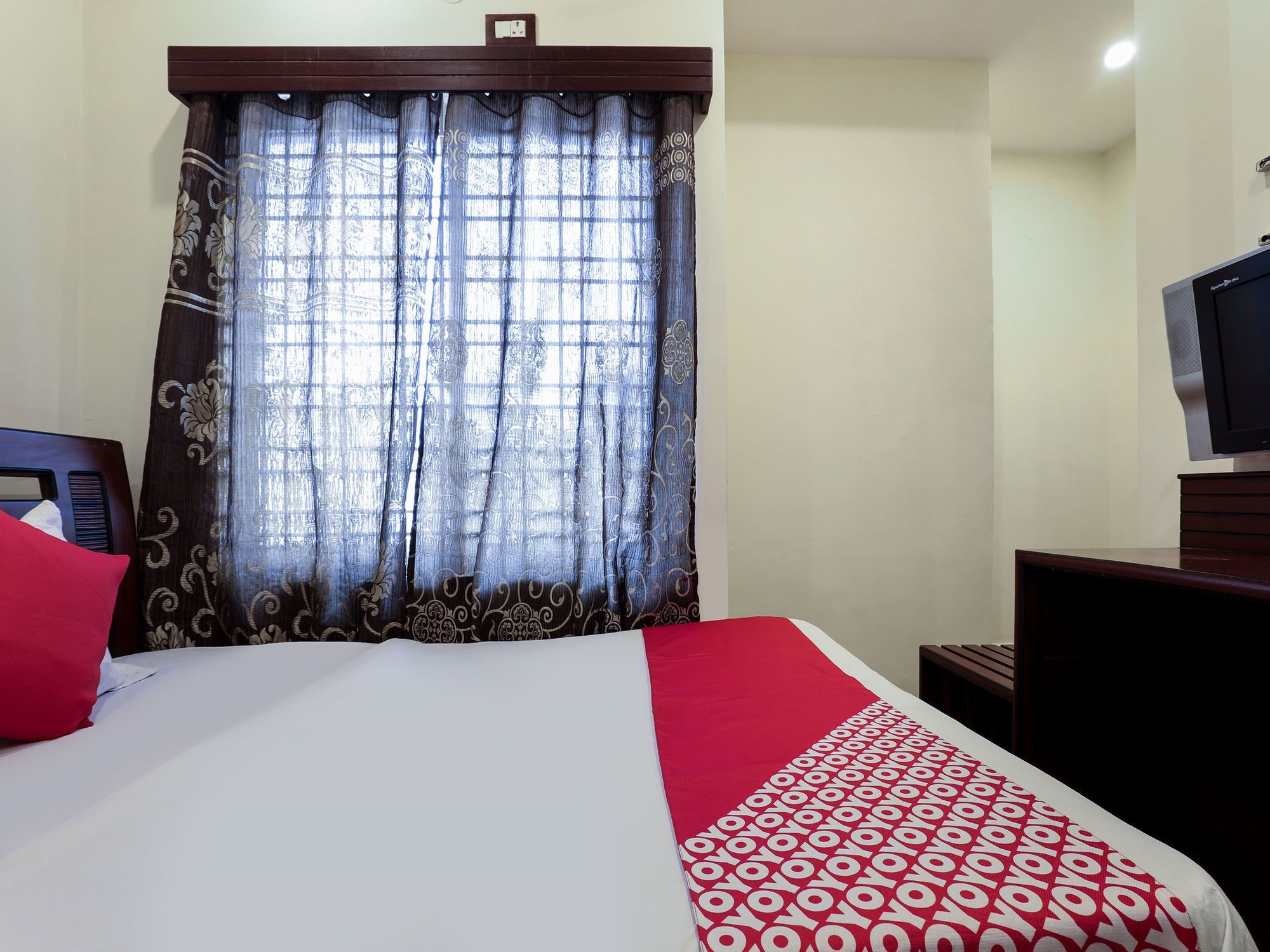 Oyo 16539 Grand Sandarshini Inn Hyderabad Eksteriør bilde